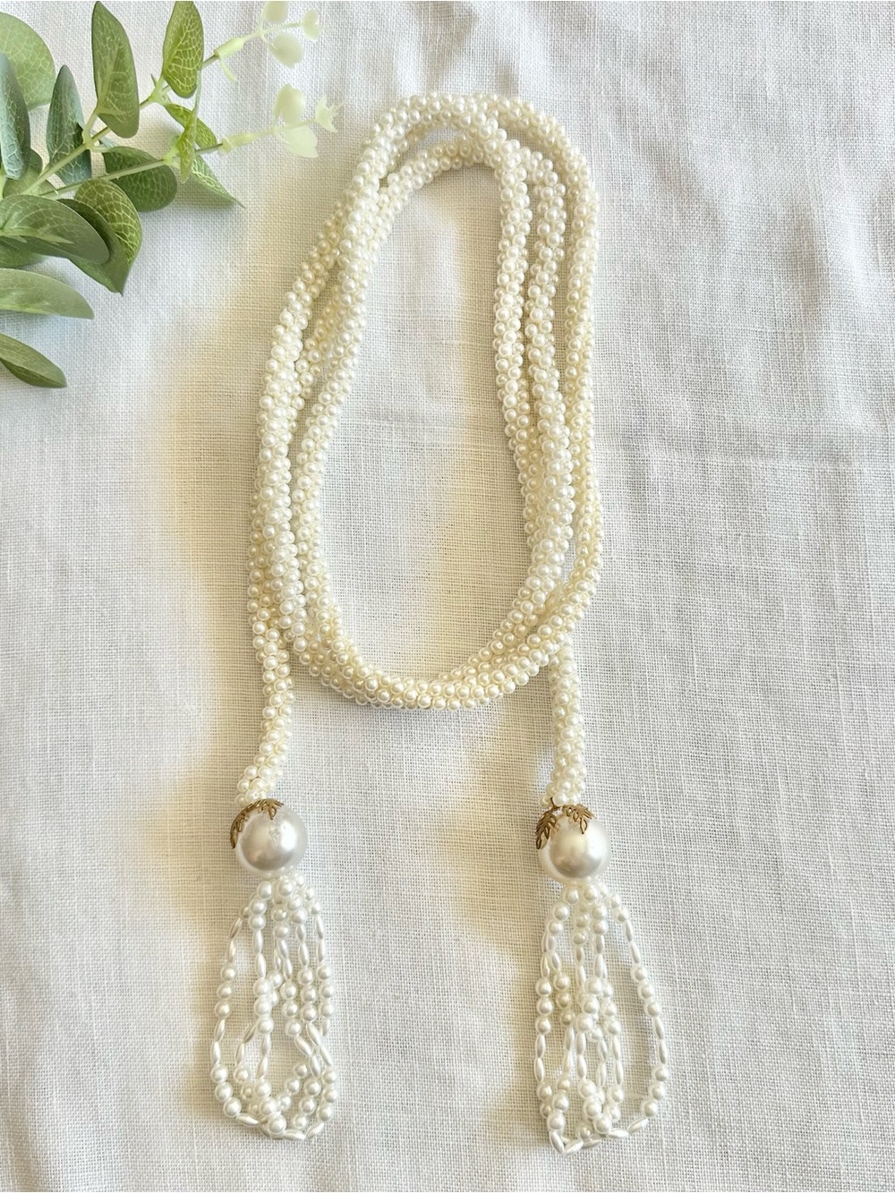 Vintage-style woven faux pearl sautoir necklace